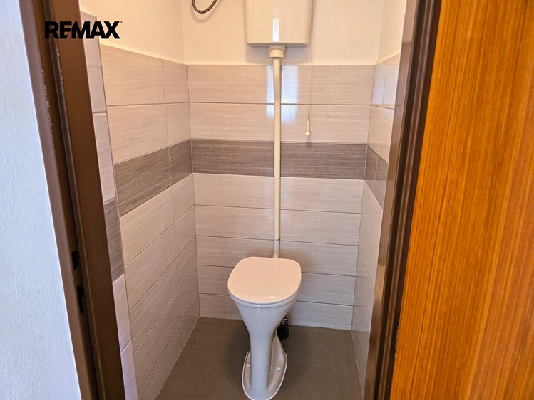 Prodej  rodinného domu 191 m², pozemek 731 m² - foto 8
