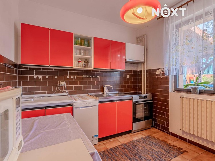 Prodej rodinného domu 214 m², pozemek 828 m² - foto 6