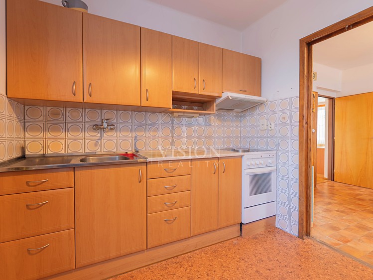 Prodej vícegeneračního domu 204 m², pozemek 809 m² - foto 6