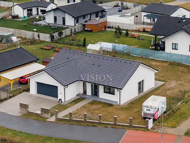 Prodej rodinného domu 152 m², pozemek 866 m² - foto 1