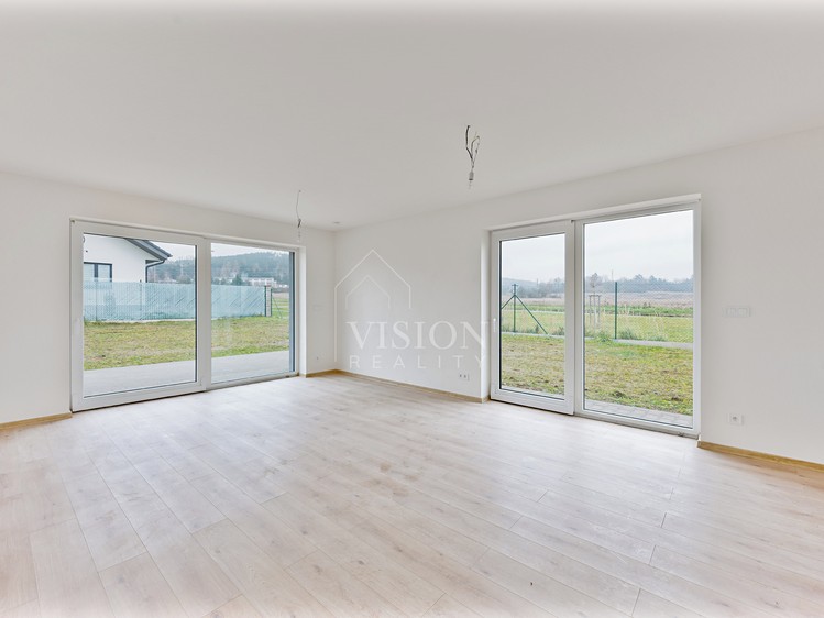 Prodej rodinného domu 152 m², pozemek 866 m² - foto 2