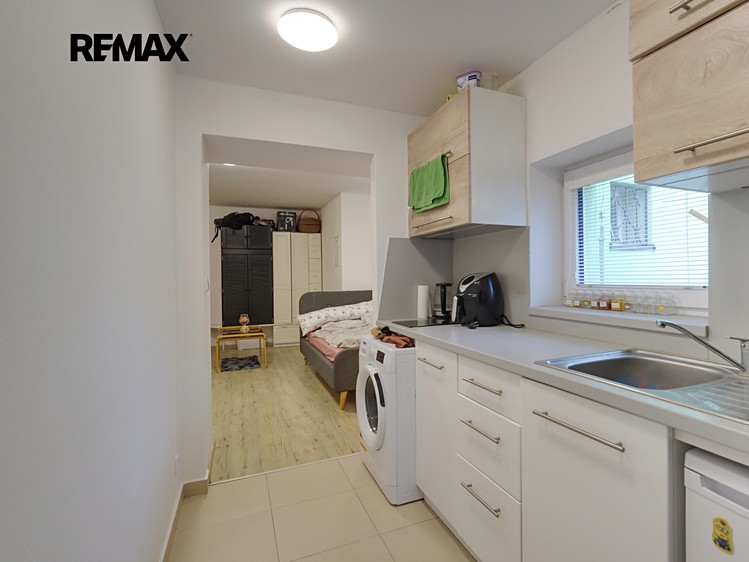 Prodej rodinného domu 146 m², pozemek 287 m² - foto 3