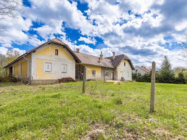 Prodej zemědělské usedlosti 400 m², pozemek 15 909 m² - foto 5
