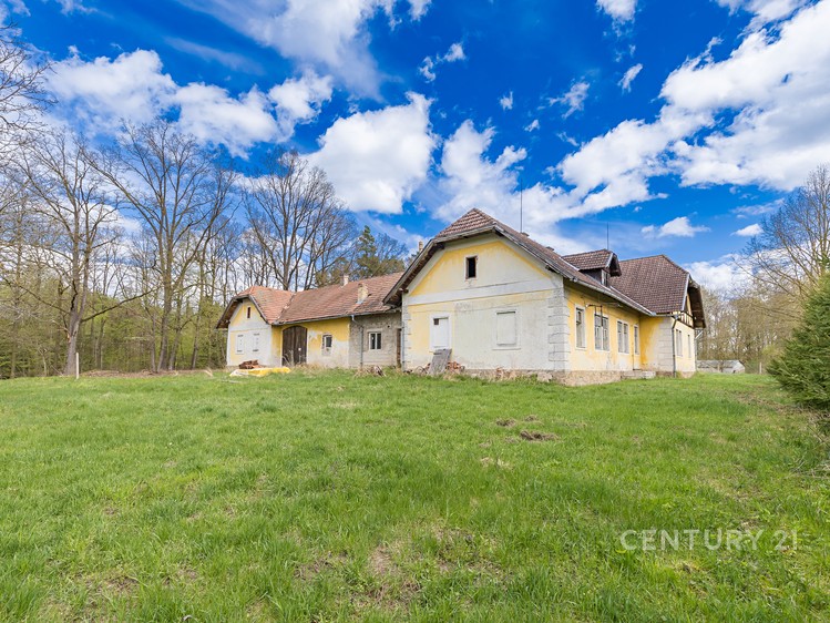 Prodej zemědělské usedlosti 400 m², pozemek 15 909 m² - foto 7