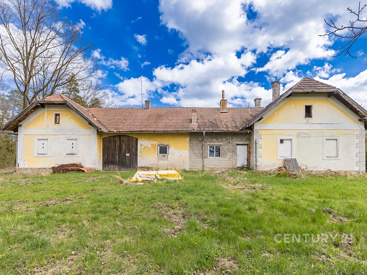 Prodej zemědělské usedlosti 400 m², pozemek 15 909 m² - foto 8
