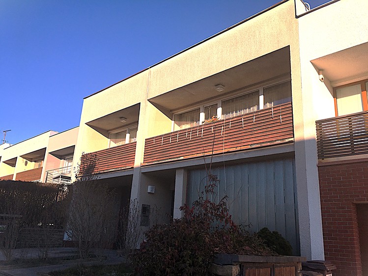 Prodej rodinného domu 365 m², pozemek 527 m² - foto 2