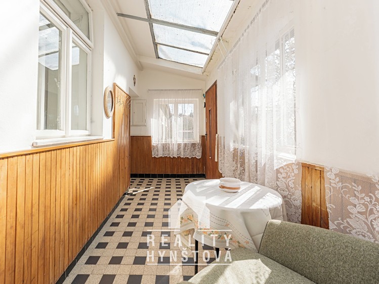 Prodej rodinného domu 99 m², pozemek 593 m² - foto 2