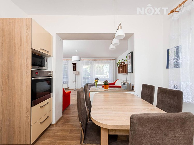 Prodej rodinného domu 205 m², pozemek 383 m² - foto 6