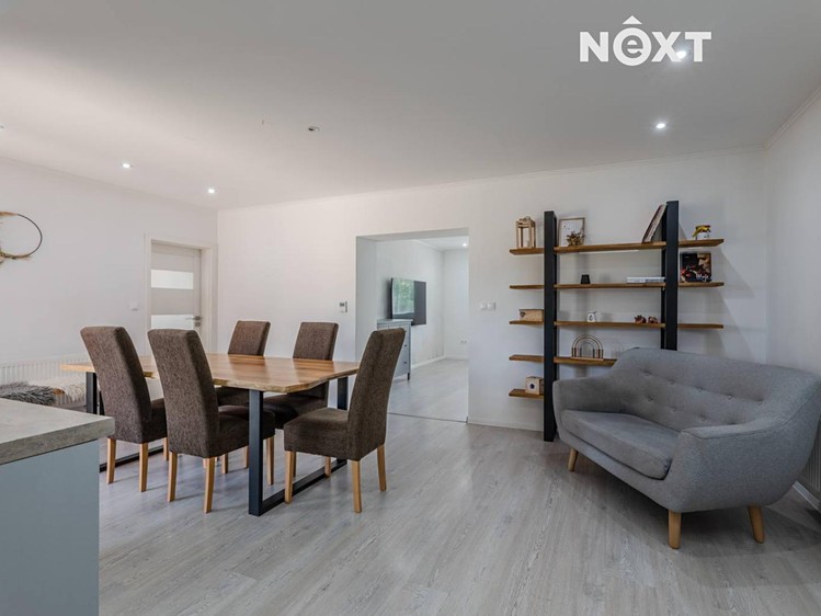 Prodej rodinného domu 340 m², pozemek 1 322 m² - foto 4