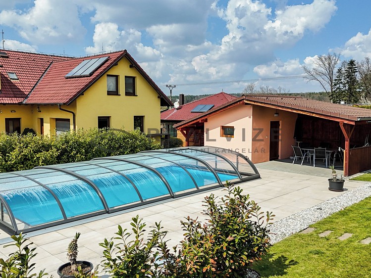 Prodej rodinného domu 205 m², pozemek 932 m² - foto 4