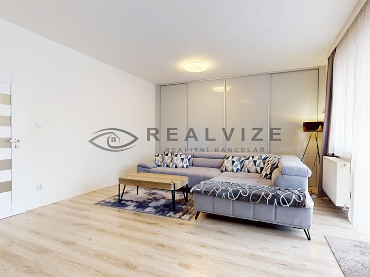 Prodej rodinného domu 205 m², pozemek 932 m² - foto 5