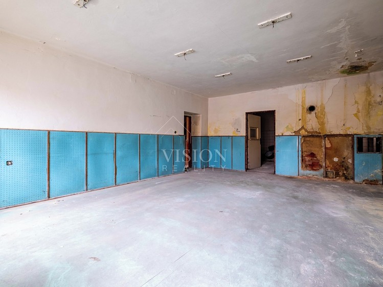 Prodej vícegeneračního domu 742 m², pozemek 2 951 m² - foto 4