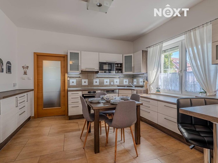 Prodej rodinného domu 72 m², pozemek 233 m² - foto 2