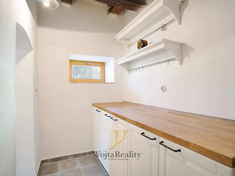 Prodej  rodinného domu 280 m², pozemek 1 560 m² - foto 6