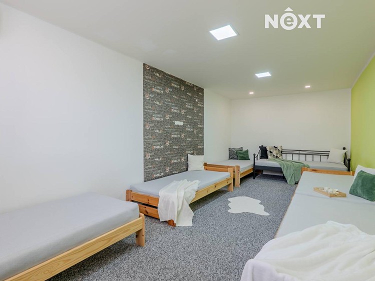 Prodej rodinného domu 228 m², pozemek 633 m² - foto 4