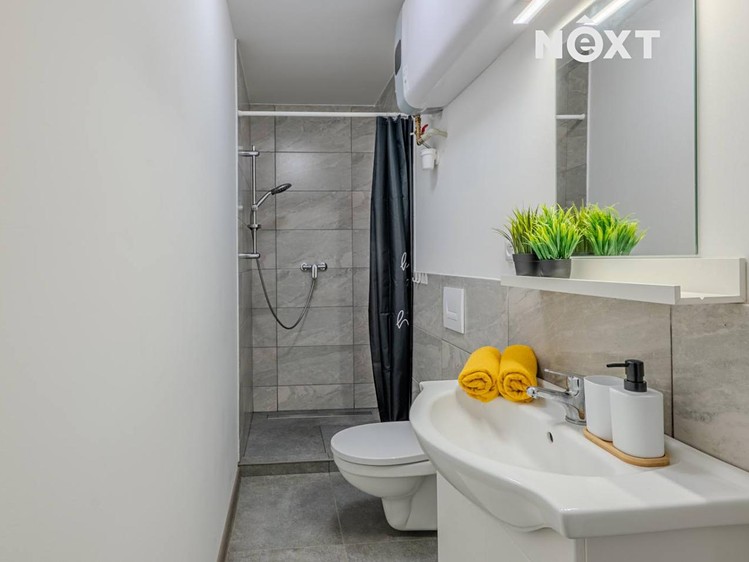 Prodej rodinného domu 228 m², pozemek 633 m² - foto 8