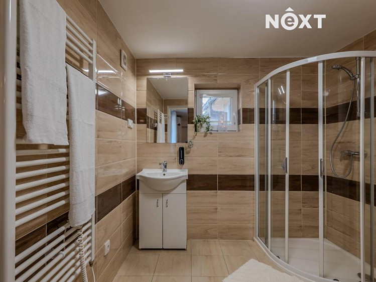 Prodej rodinného domu 228 m², pozemek 633 m² - foto 5