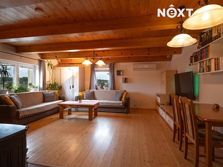 Prodej rodinného domu 258 m², pozemek 1 924 m² - foto 2