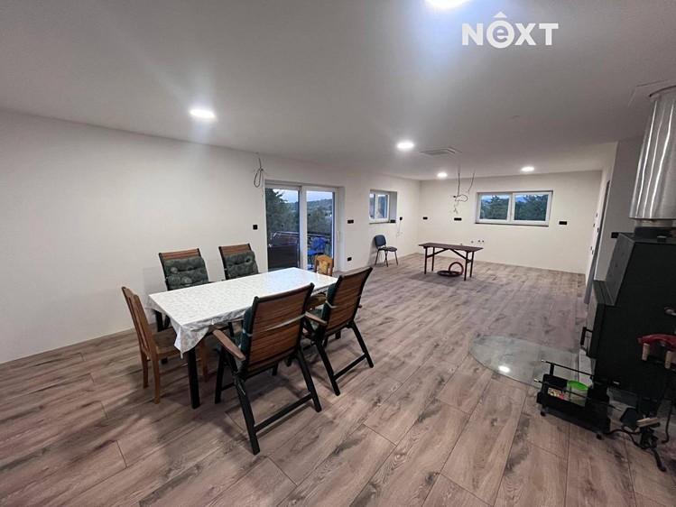 Prodej rodinného domu 258 m², pozemek 1 924 m² - foto 5