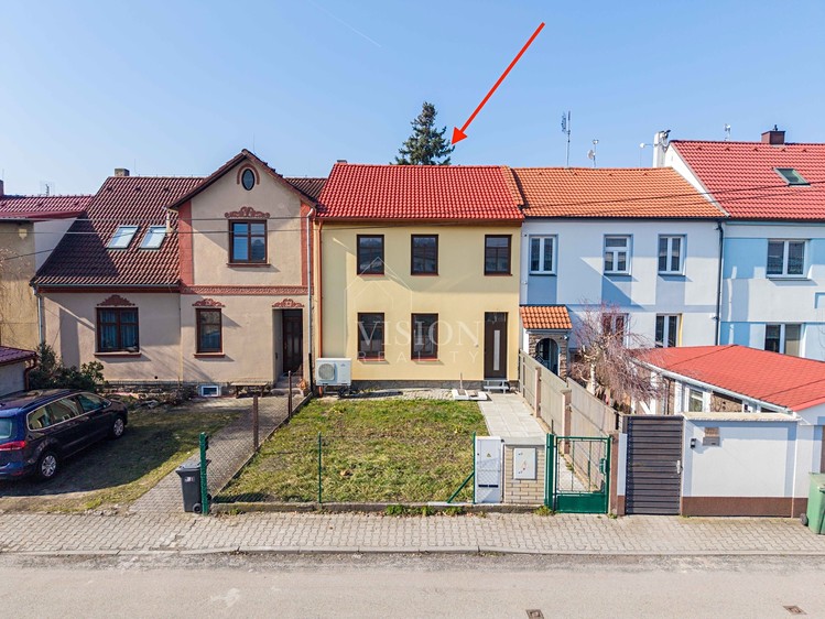 Prodej rodinného domu 116 m², pozemek 190 m² - foto 1