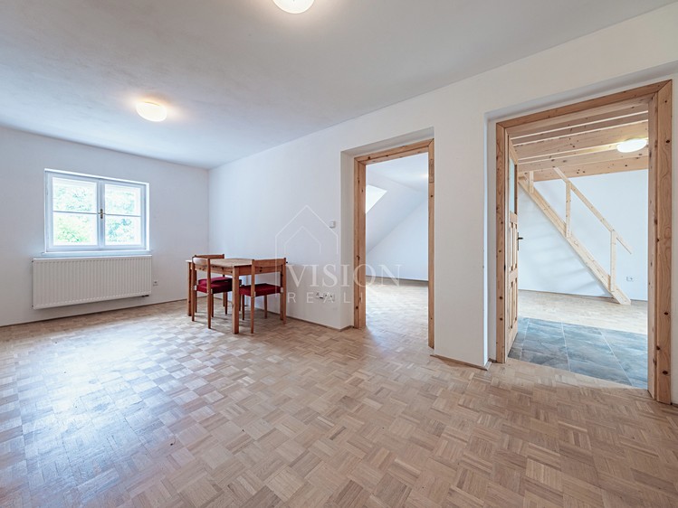 Prodej vícegeneračního domu 432 m², pozemek 632 m² - foto 4