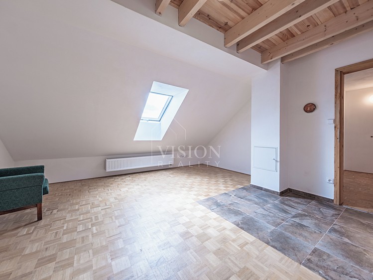 Prodej vícegeneračního domu 432 m², pozemek 632 m² - foto 7