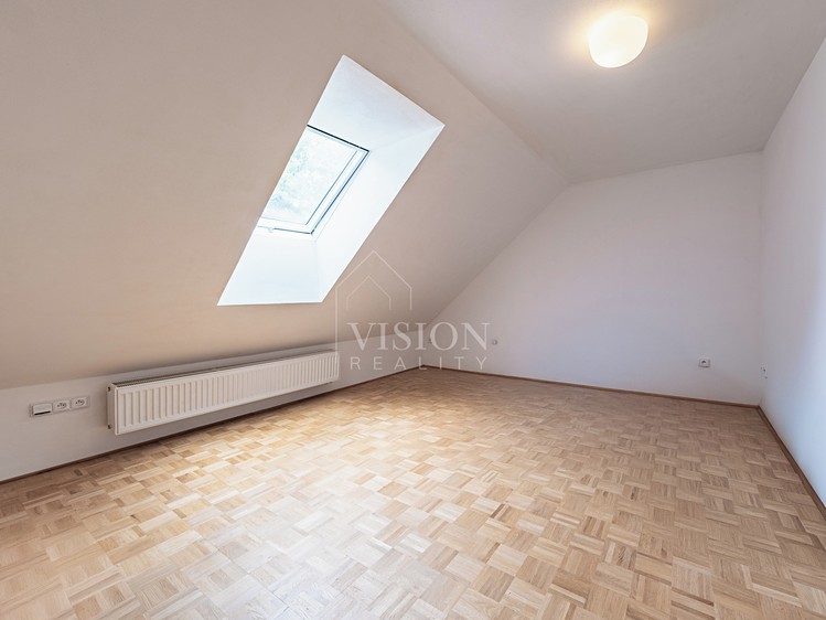 Prodej vícegeneračního domu 432 m², pozemek 632 m² - foto 8