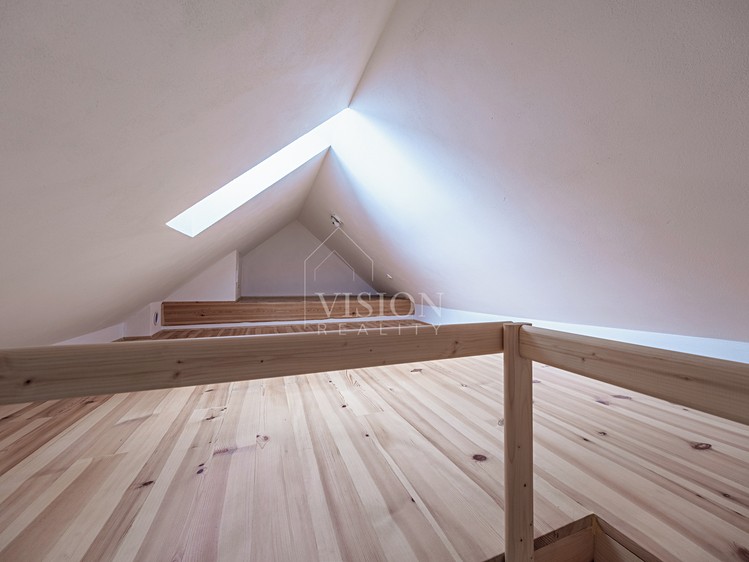 Prodej vícegeneračního domu 432 m², pozemek 632 m² - foto 6