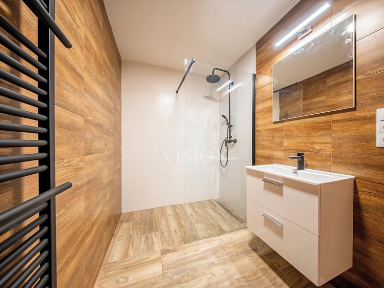 Prodej rodinného domu 172 m², pozemek 323 m² - foto 3