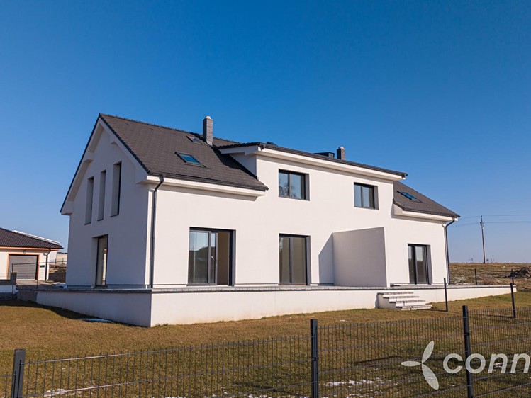 Prodej vícegeneračního domu 286 m², pozemek 977 m² - foto 6