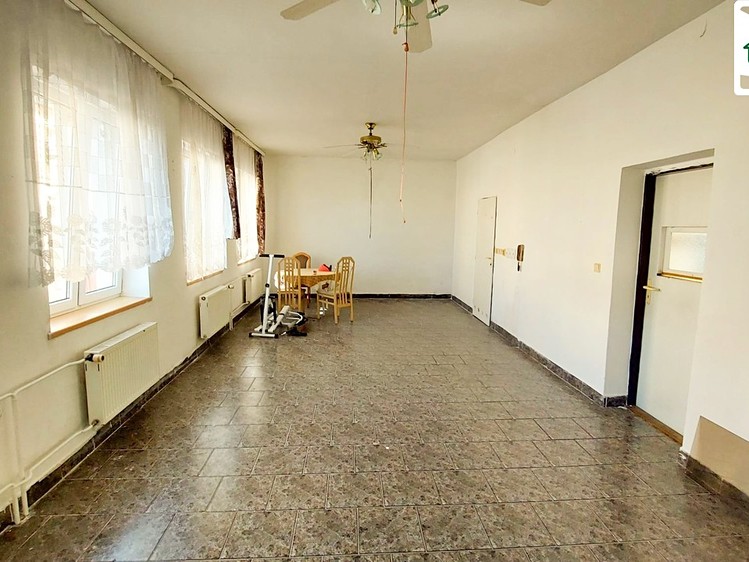 Prodej rodinného domu 193 m², pozemek 193 m² - foto 4