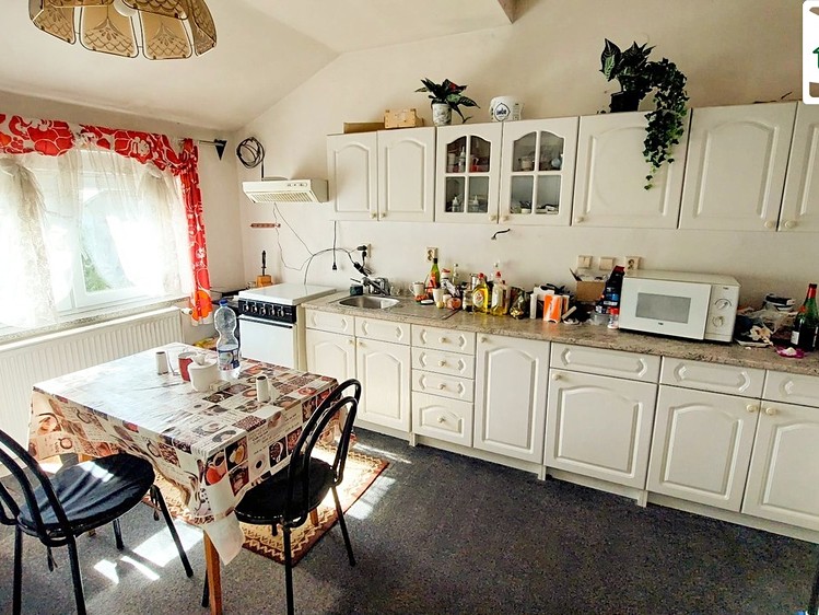 Prodej rodinného domu 193 m², pozemek 193 m² - foto 6