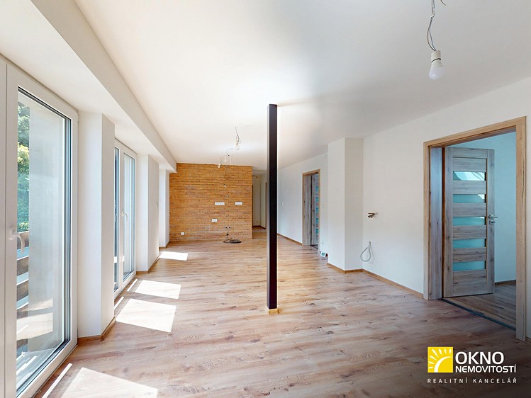 Prodej  rodinného domu 210 m², pozemek 421 m² - foto 4