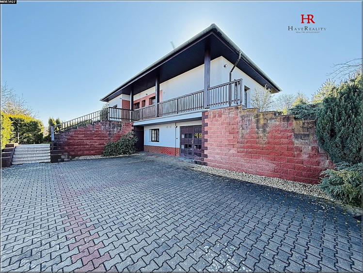 Prodej rodinného domu 388 m², pozemek 2 090 m² - foto 4