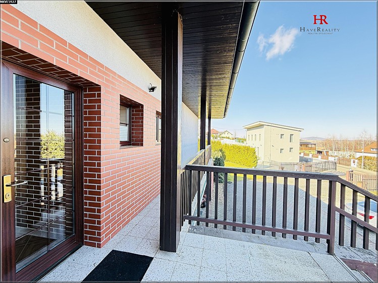 Prodej rodinného domu 388 m², pozemek 2 090 m² - foto 5