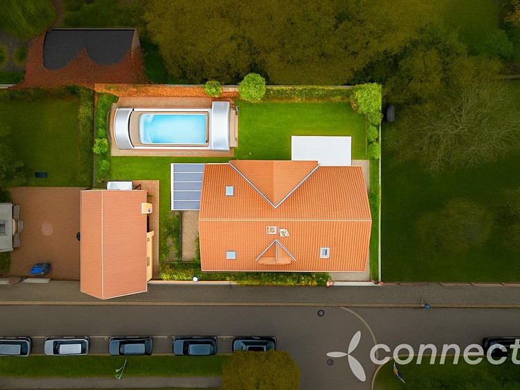 Prodej rodinného domu 240 m², pozemek 582 m² - foto 4