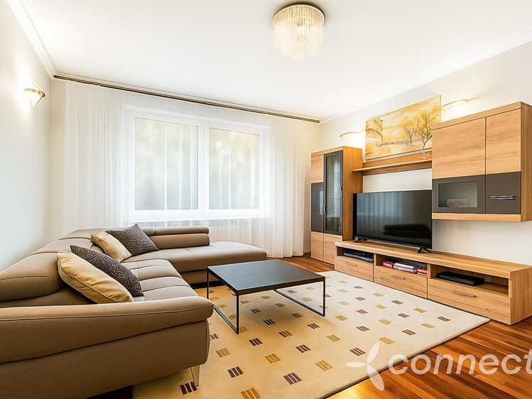 Prodej rodinného domu 240 m², pozemek 582 m² - foto 7