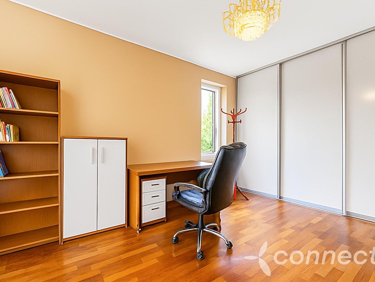 Prodej rodinného domu 240 m², pozemek 582 m² - foto 8