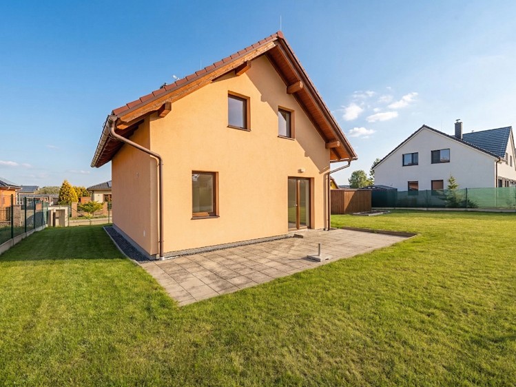 Prodej rodinného domu 120 m², pozemek 657 m² - foto 3
