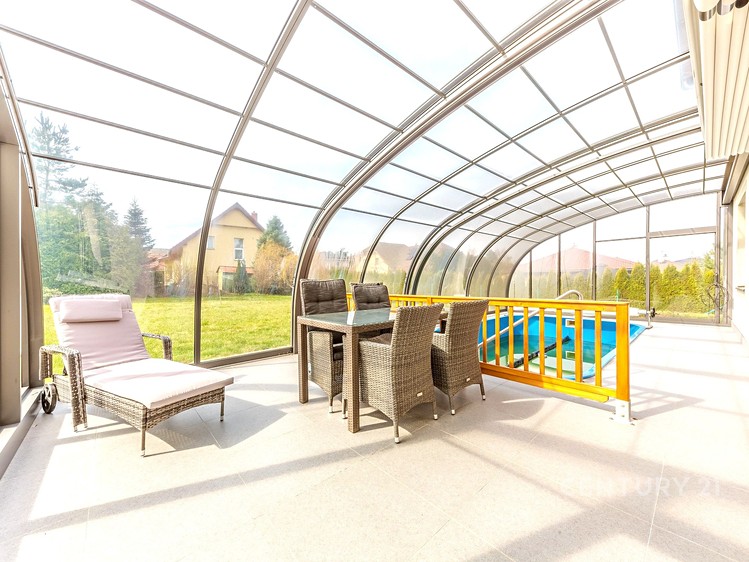 Prodej rodinného domu 226 m², pozemek 1 217 m² - foto 1