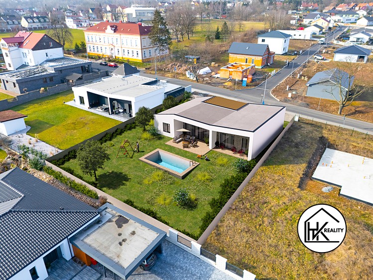 Prodej rodinného domu 268 m², pozemek 1 122 m² - foto 4