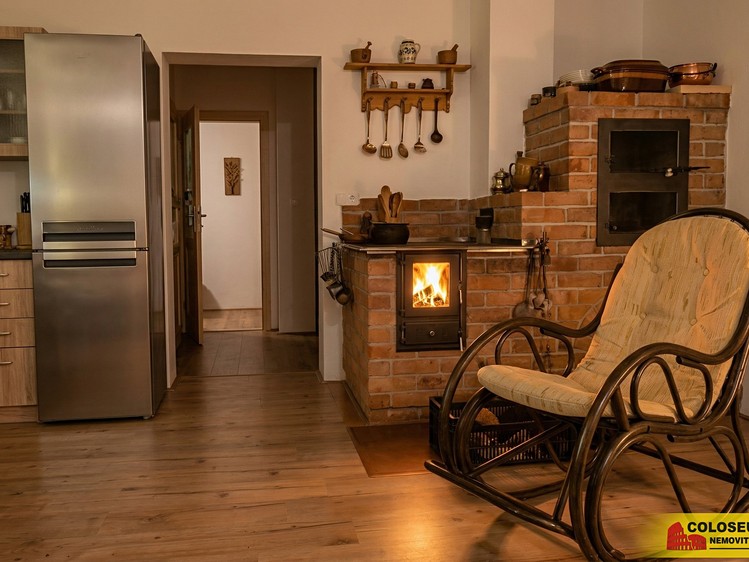 Prodej rodinného domu 112 m², pozemek 1 350 m² - foto 4