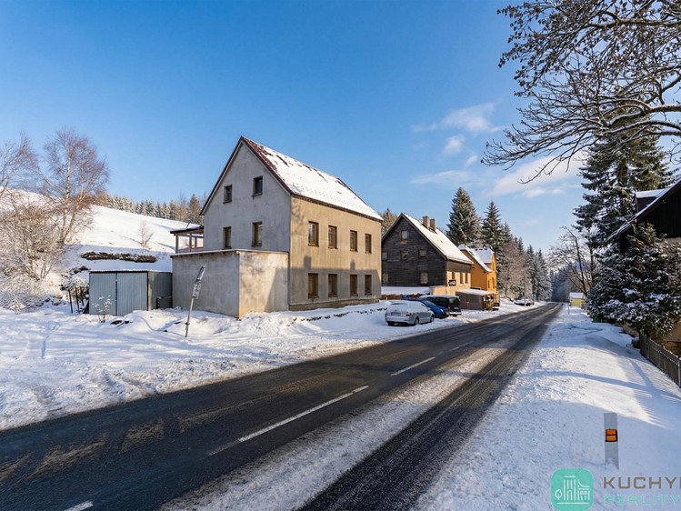 Prodej rodinného domu 183 m², pozemek 360 m² - foto 1