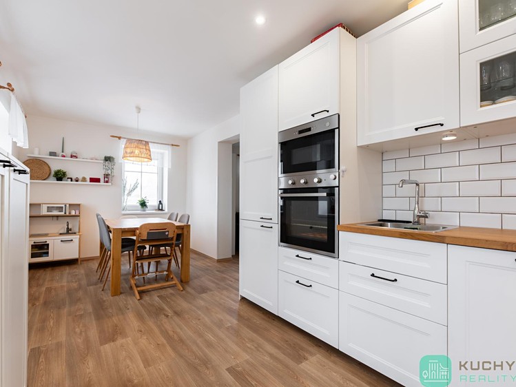 Prodej rodinného domu 183 m², pozemek 360 m² - foto 5