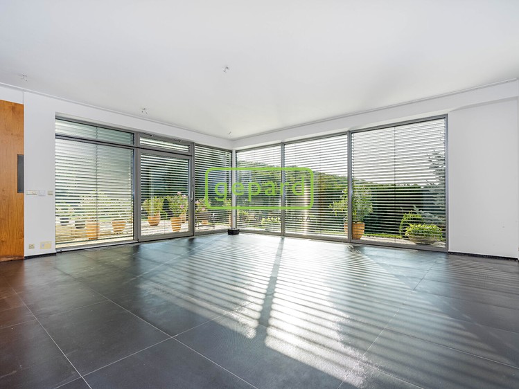 Prodej vily 636 m², pozemek 2 478 m² - foto 4