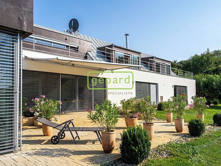 Prodej vily 636 m², pozemek 2 478 m² - foto 8