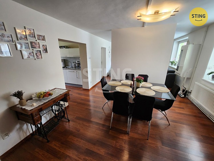 Prodej rodinného domu 210 m², pozemek 275 m² - foto 6