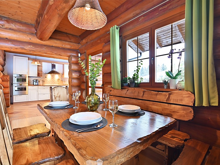 Prodej rodinného domu 296 m², pozemek 1 186 m² - foto 5