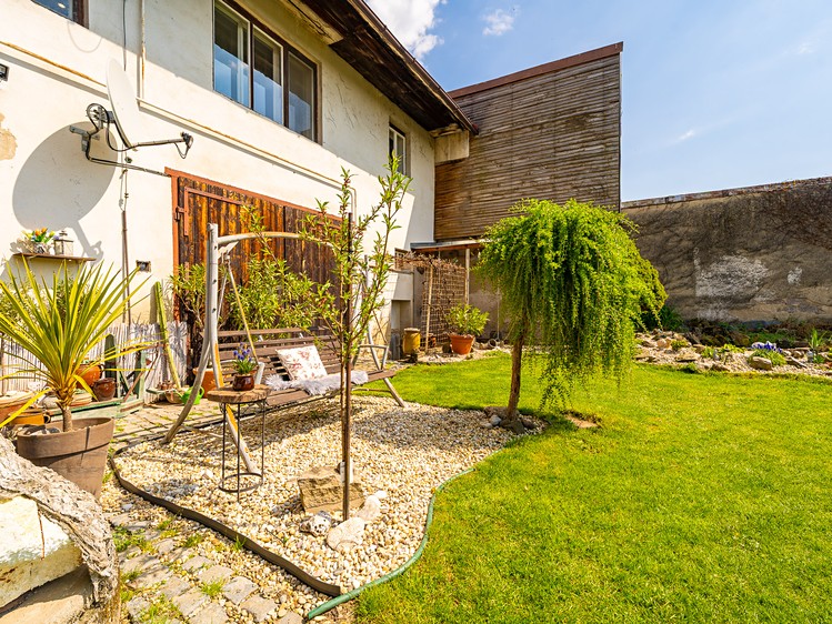 Prodej rodinného domu 166 m², pozemek 674 m² - foto 8