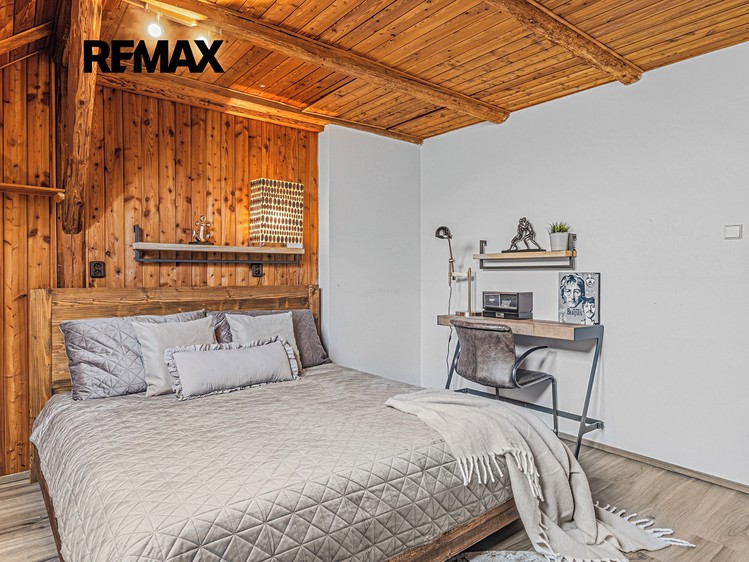 Prodej  rodinného domu 352 m², pozemek 1 650 m² - foto 6